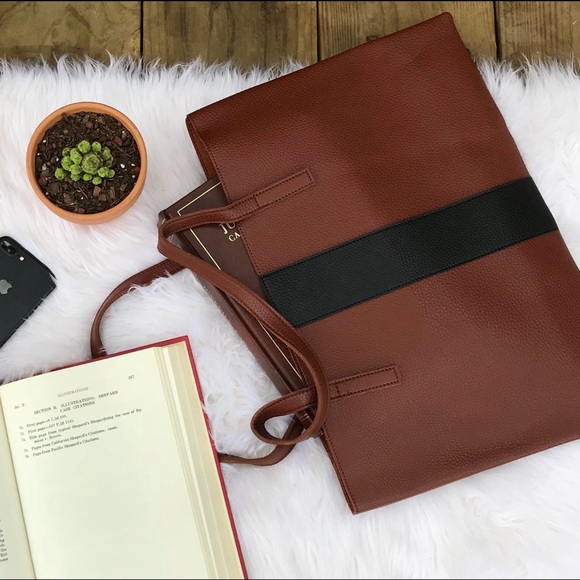 Vince Camuto Handbags - Vince Camuto NEW Luck Tote Vegan Leather